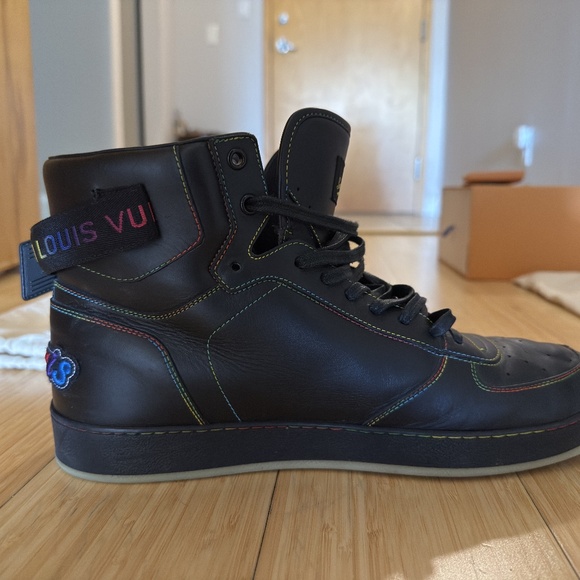 Louis Vuitton Leather High Top - Picture 5 of 11